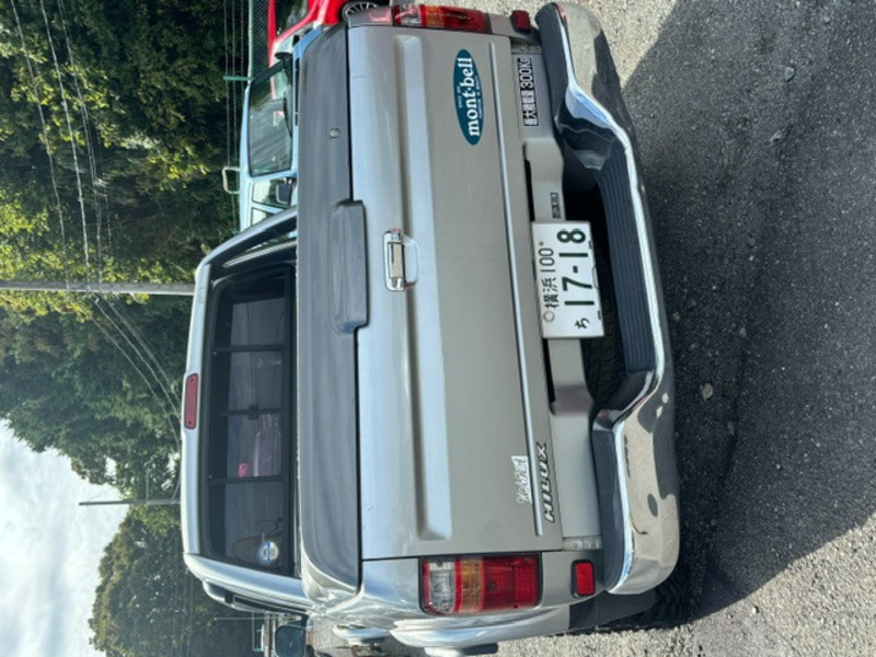 HILUX-1