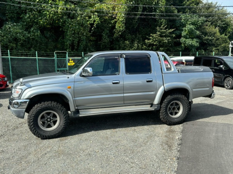 HILUX-6