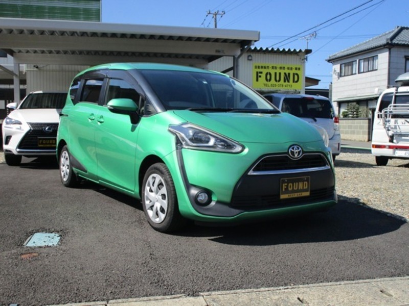 TOYOTA　SIENTA