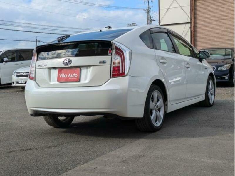 PRIUS-12