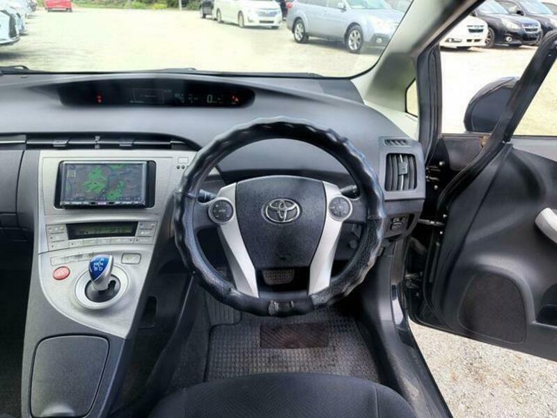 PRIUS-18