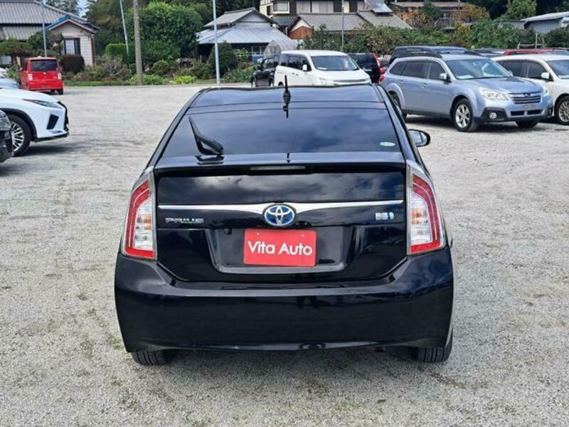 PRIUS-10