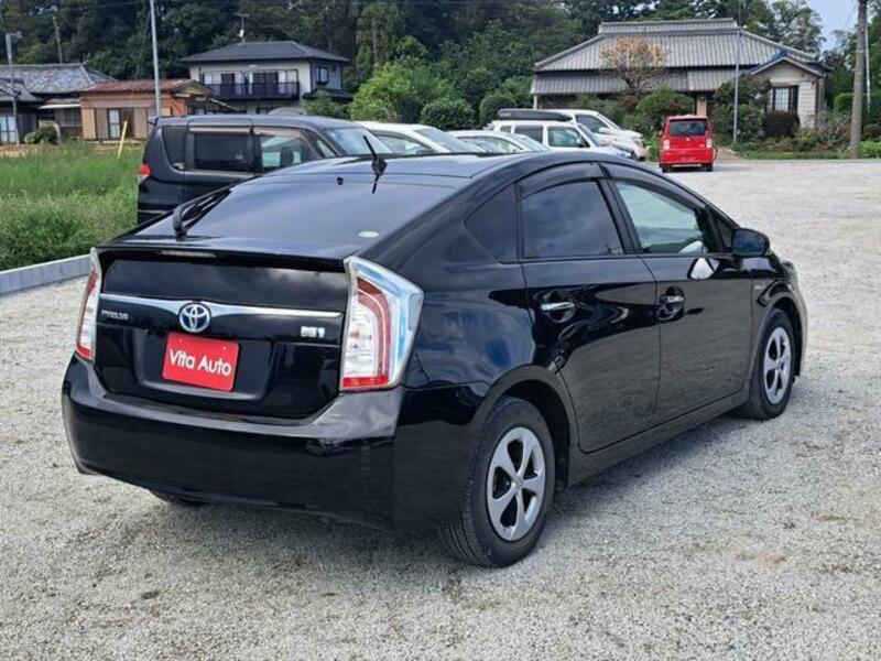 PRIUS-12