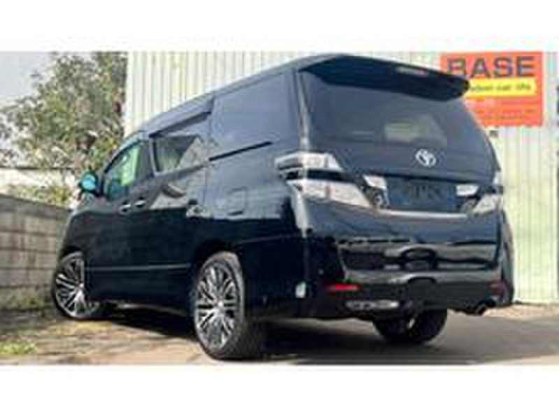 VELLFIRE-11