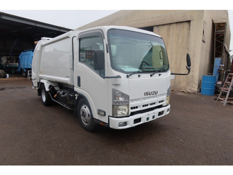 ISUZU　ELF