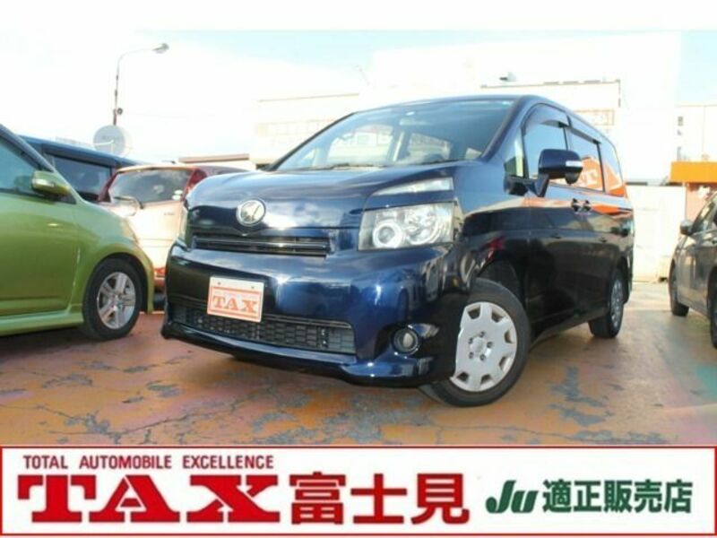 TOYOTA　VOXY