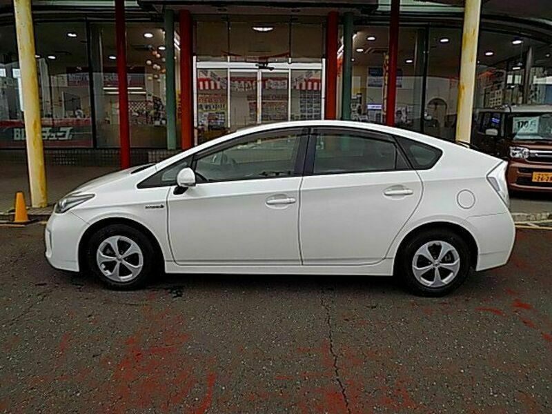 PRIUS-13