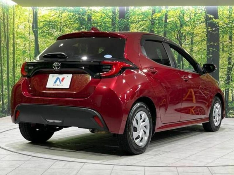 YARIS-17