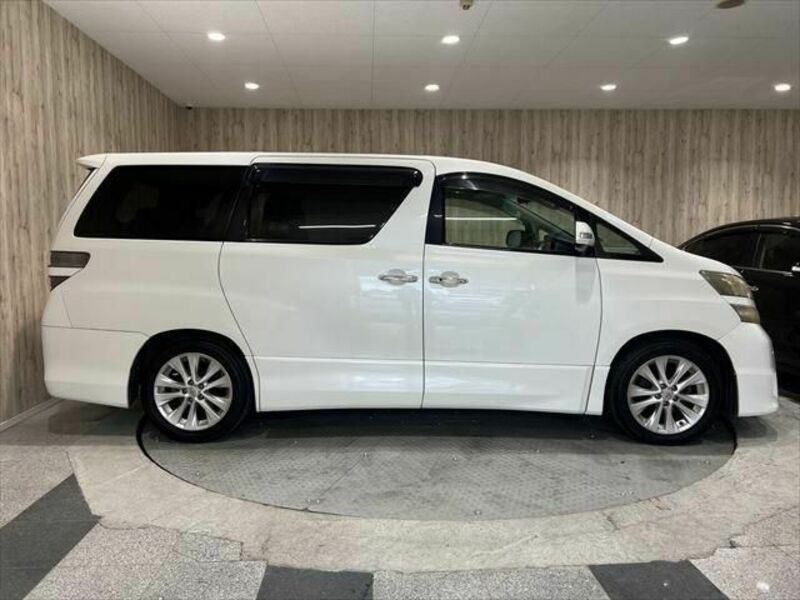 VELLFIRE-16