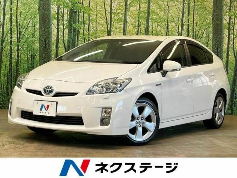 TOYOTA　PRIUS