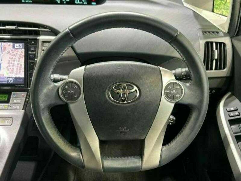 PRIUS-11