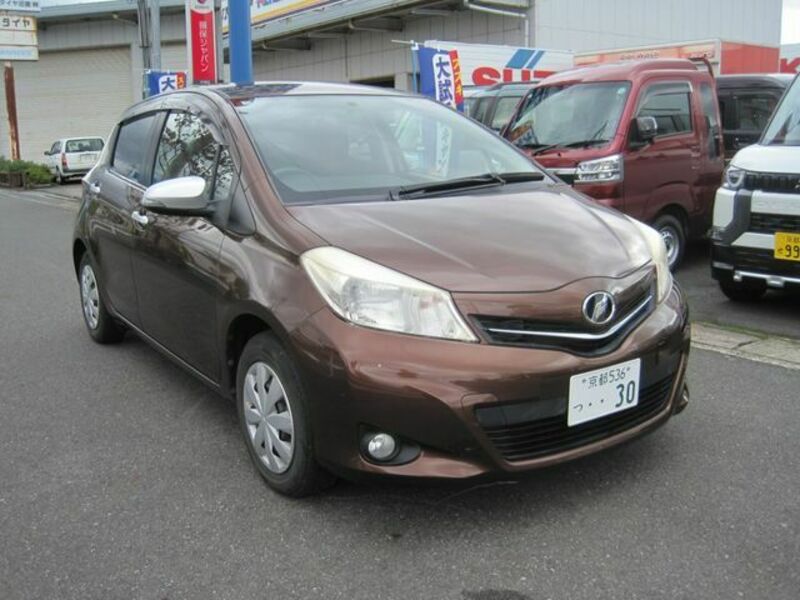 TOYOTA　VITZ