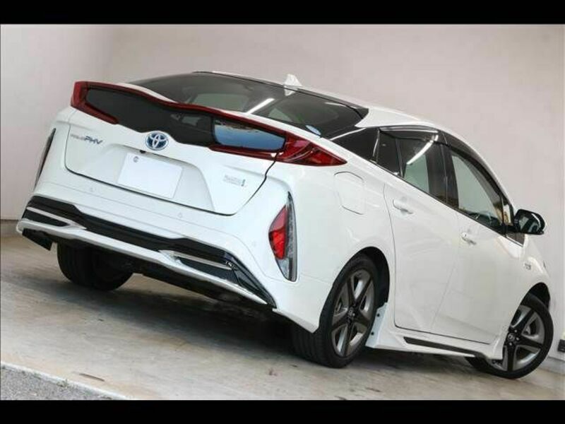 PRIUS PHV-11