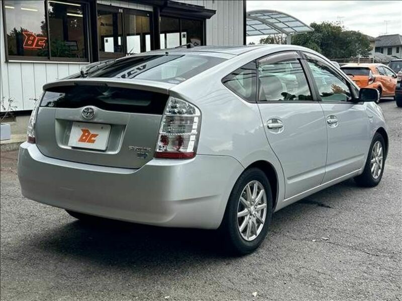 PRIUS-23