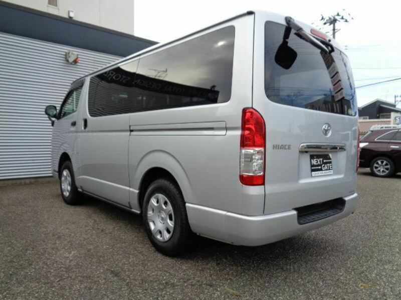 HIACE VAN-9