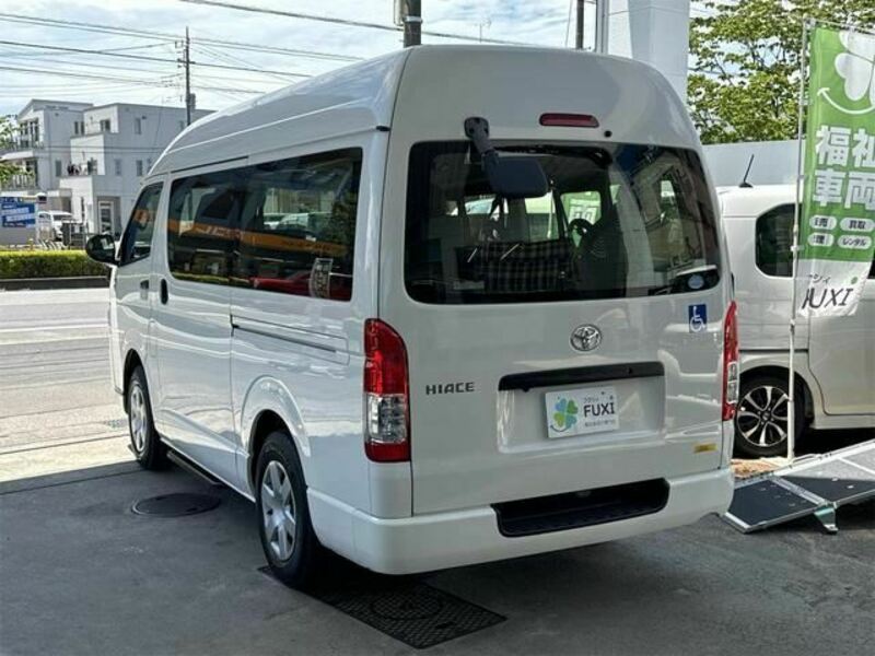 HIACE VAN-26