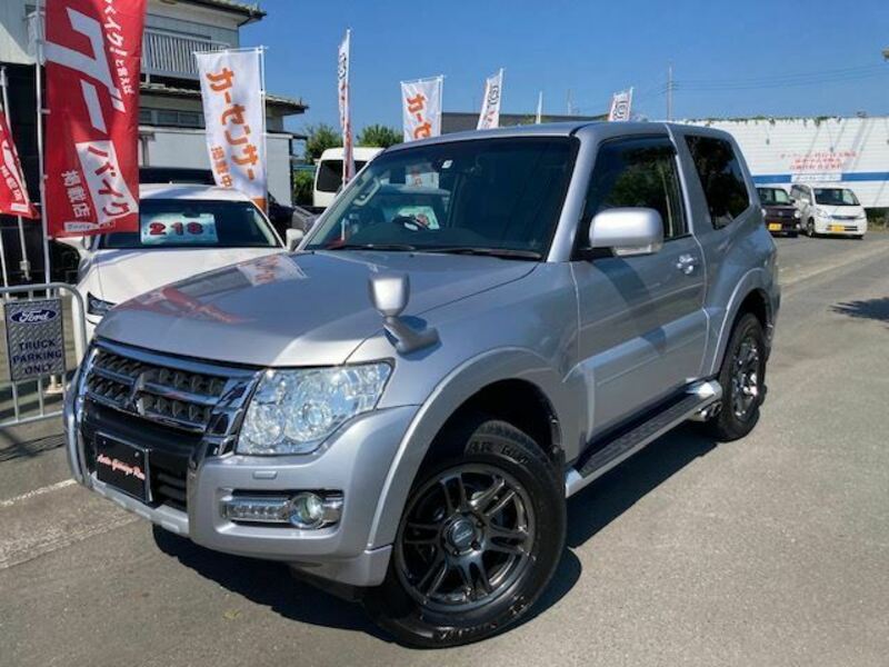 MITSUBISHI　PAJERO