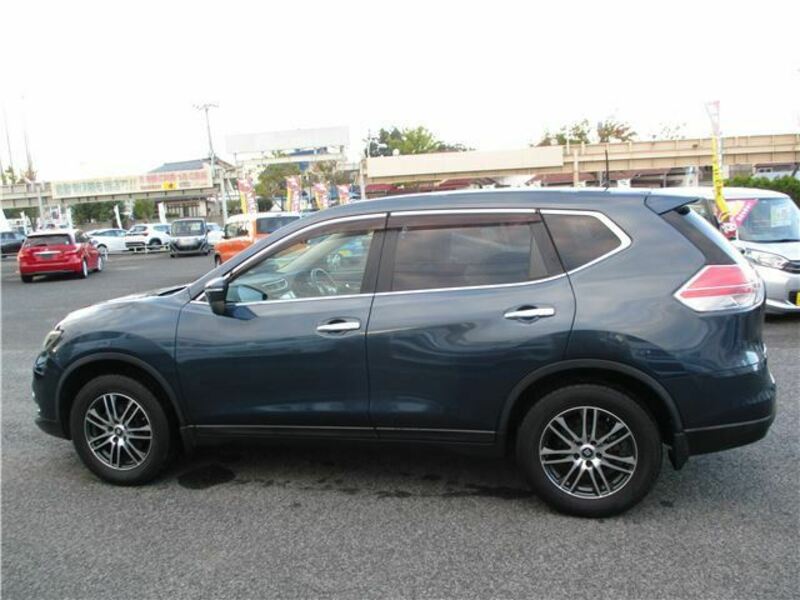 X-TRAIL-7