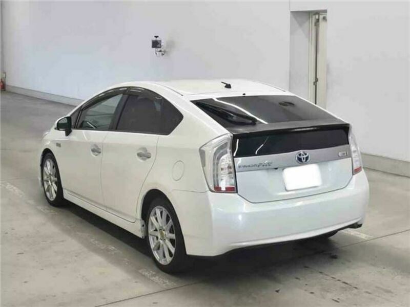 PRIUS PHV-3