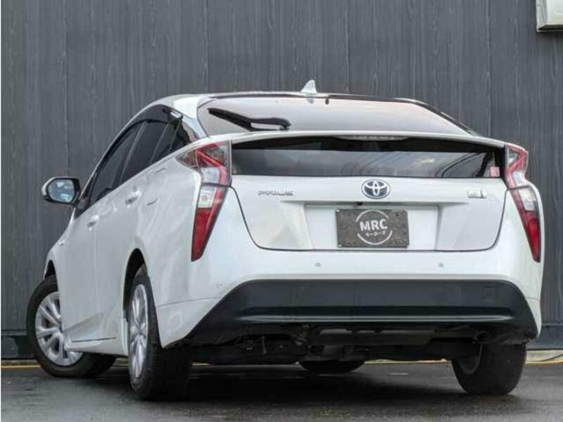 PRIUS-4