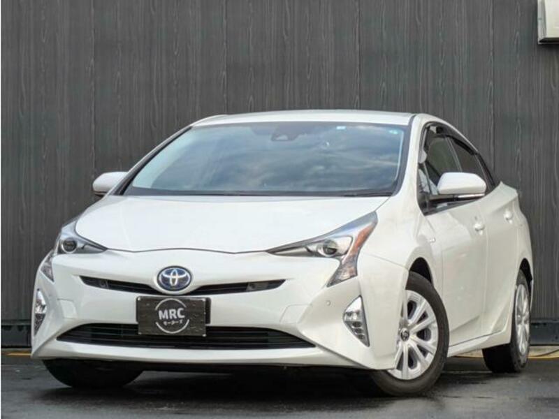 TOYOTA　PRIUS