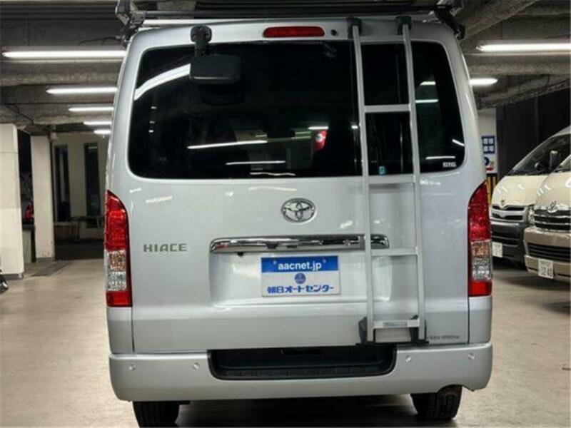 HIACE VAN-1