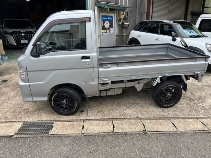 HIJET TRUCK-1