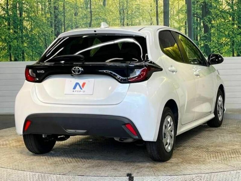 YARIS-17