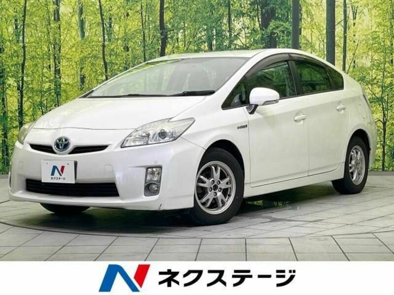 TOYOTA　PRIUS