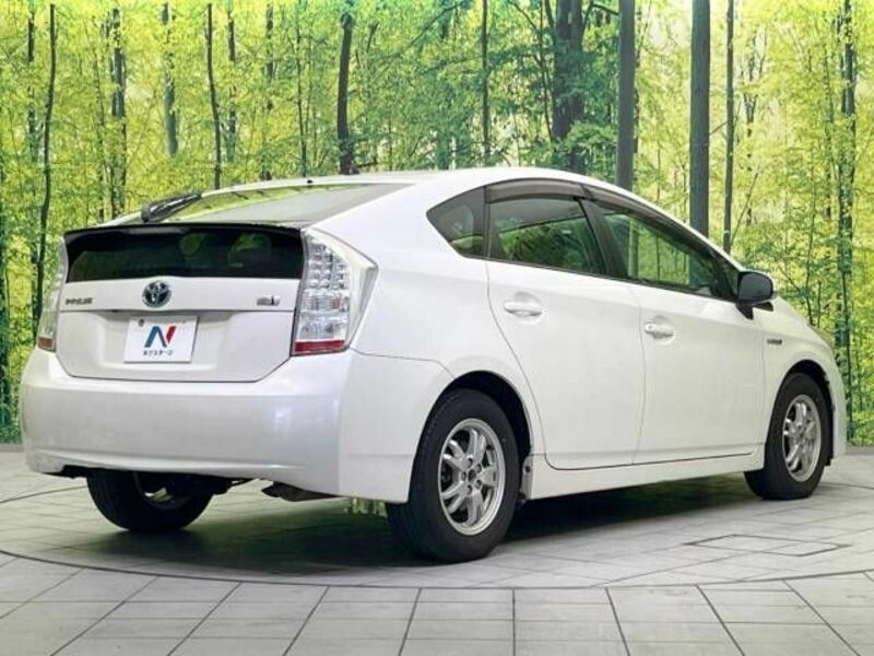 PRIUS-17