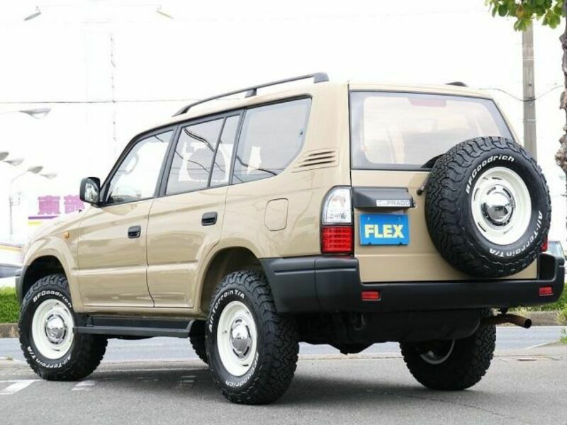 LAND CRUISER PRADO-12