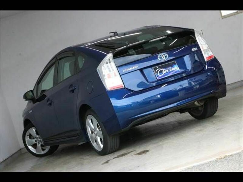 PRIUS-10