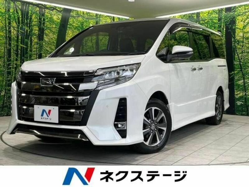 TOYOTA　NOAH