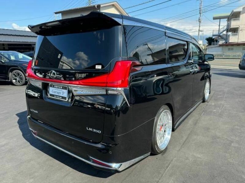 VELLFIRE-12