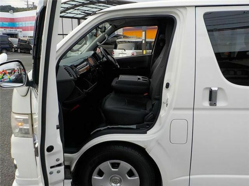 HIACE VAN-41