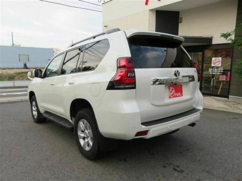 LAND CRUISER PRADO-1