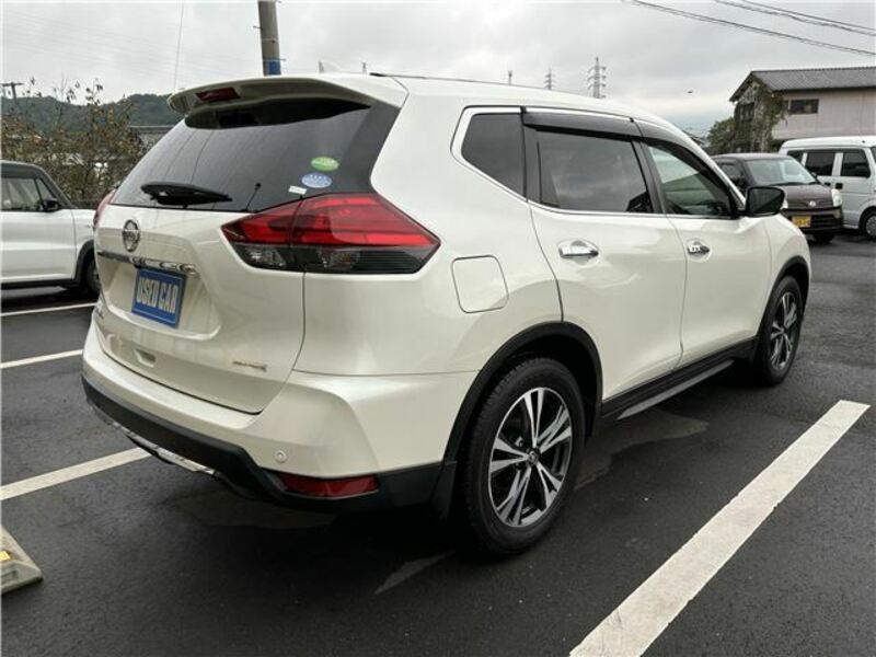 X-TRAIL-4