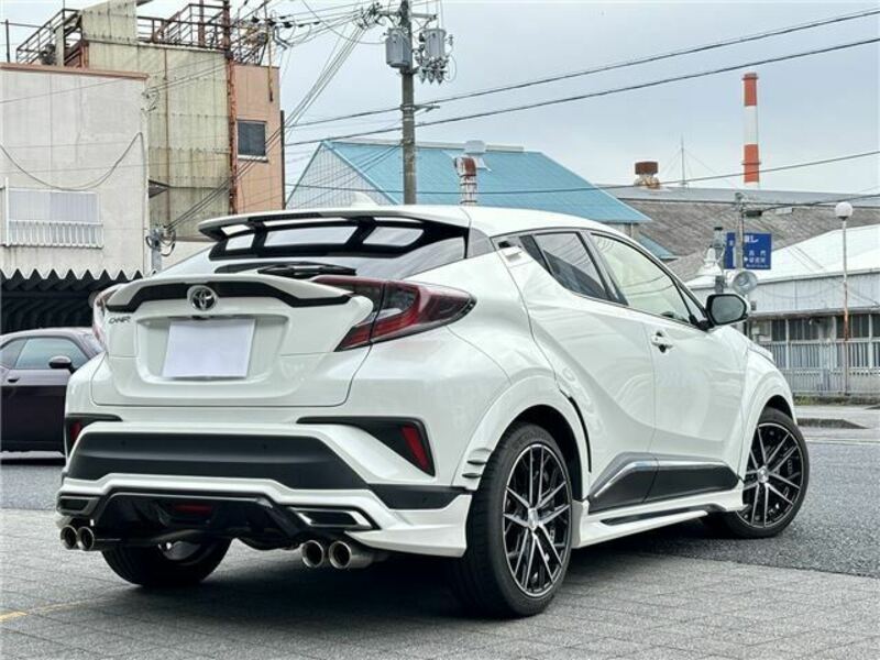 C-HR-7