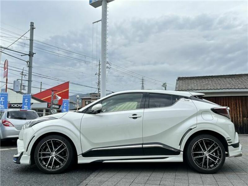 C-HR-11