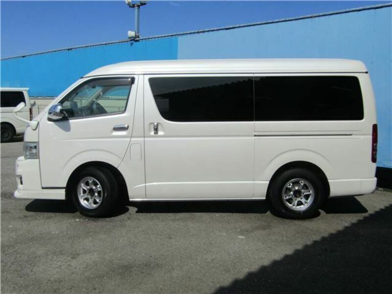 HIACE VAN-11