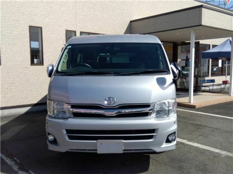 HIACE VAN-1