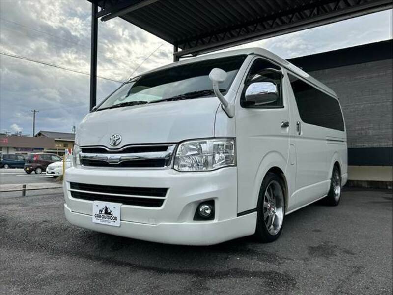 HIACE VAN-11