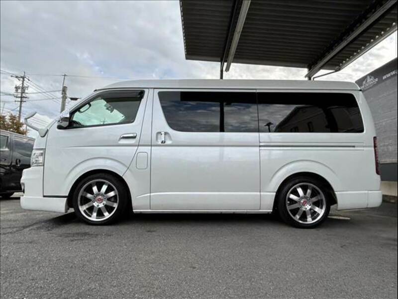 HIACE VAN-13