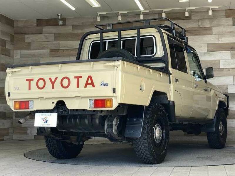 LAND CRUISER-16