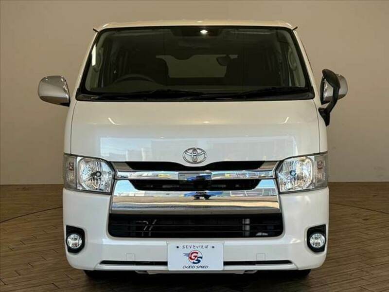 HIACE VAN-11