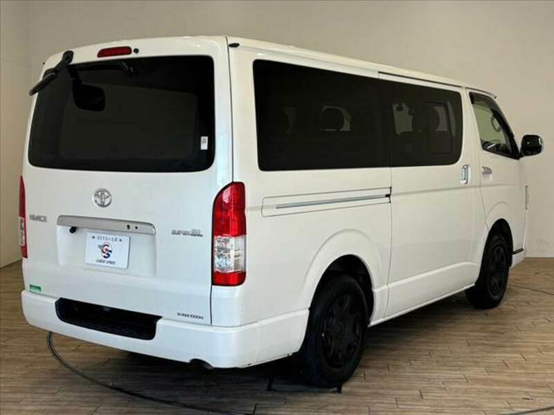 HIACE VAN-14