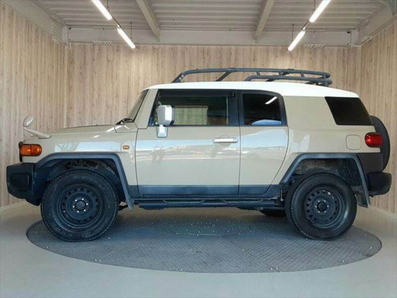 FJ CRUISER-19