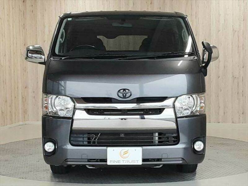 HIACE VAN-11