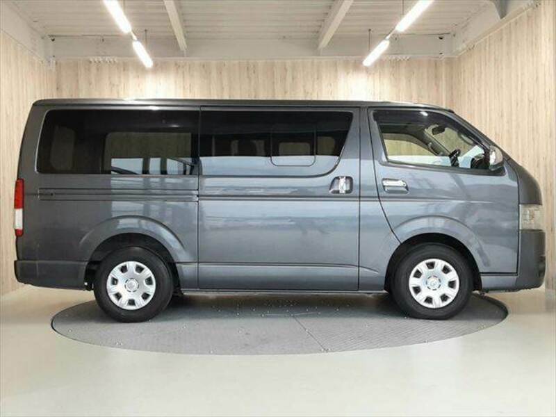 HIACE VAN-13