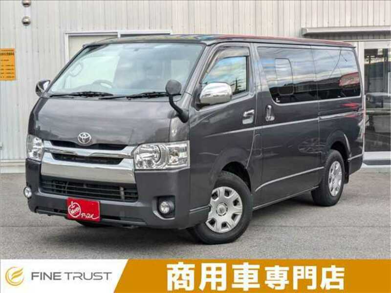 TOYOTA　HIACE VAN